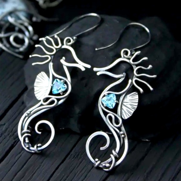 New Seahorse Silver Earrings Inlaid Blue Coastal Ocean‎ Nautical Jewelry - Picture 1 of 8
